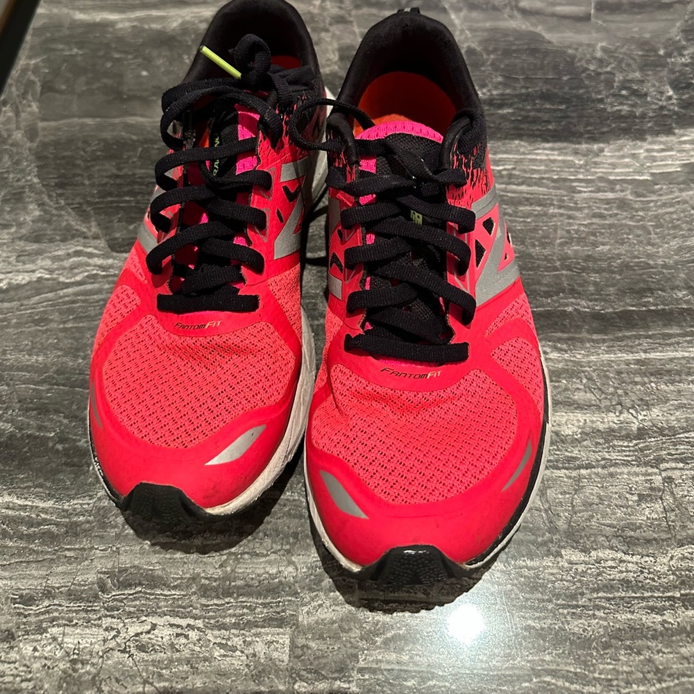 New balance sneskers. Pink